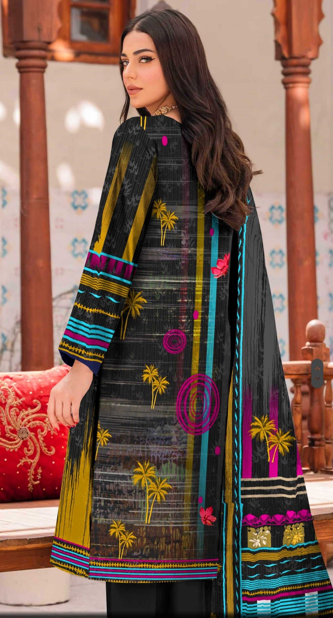 Printed Lawn 3-pc Unstitched Suit