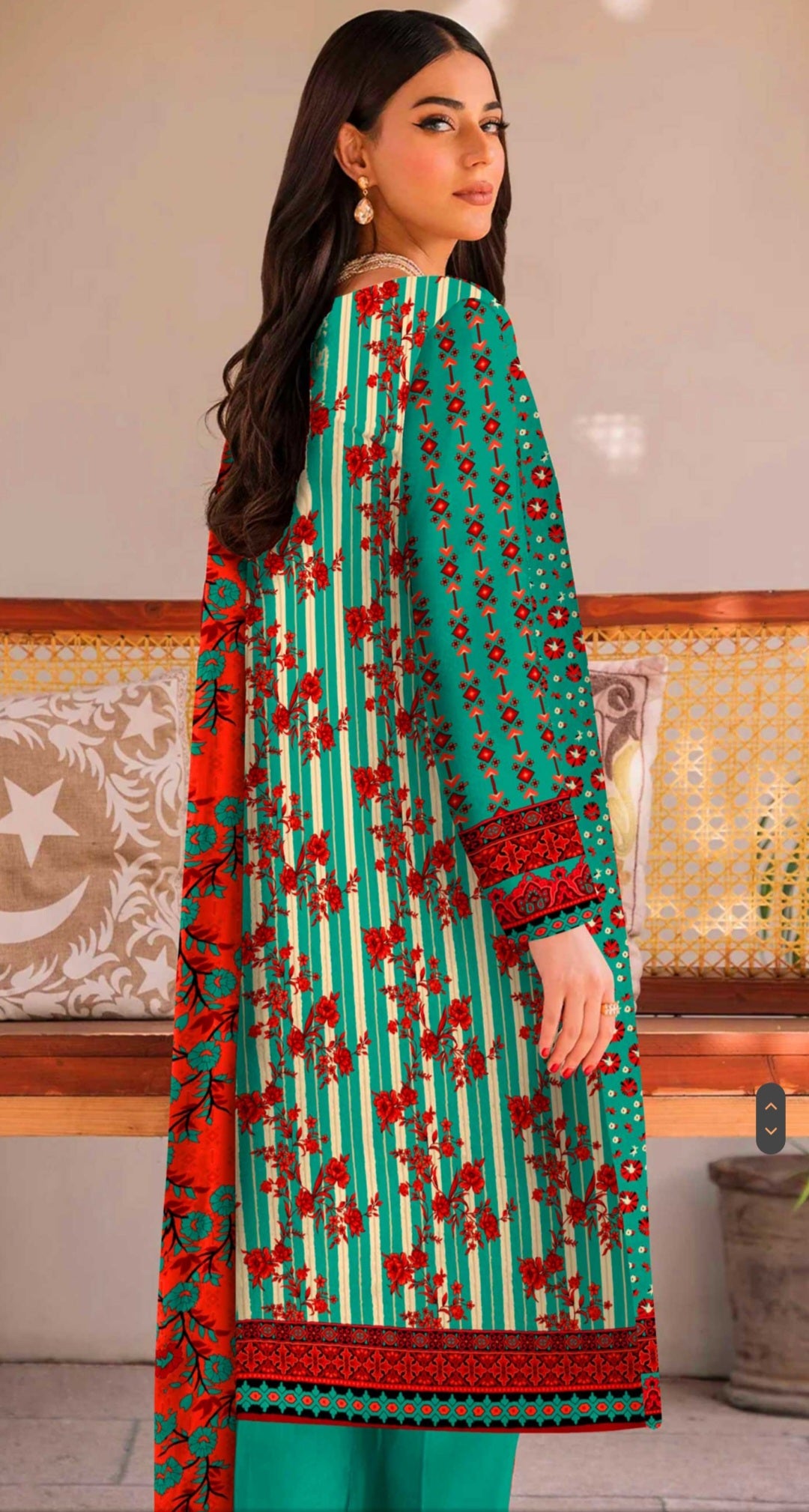 Printed Lawn 3-pc Unstitched Suit