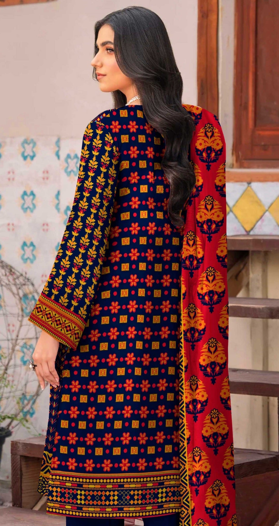 Printed Lawn 3-pc Unstitched Suit