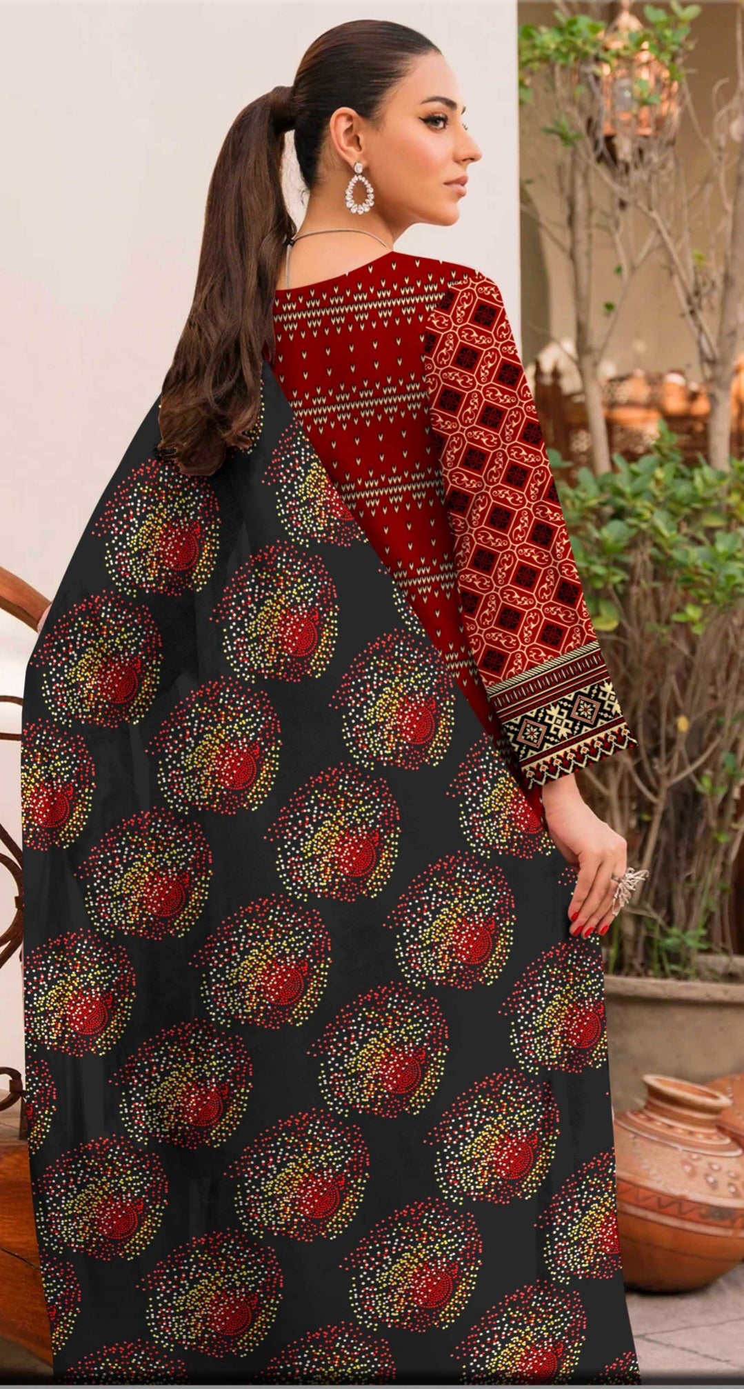 Printed Lawn 3-pc Unstitched Suit